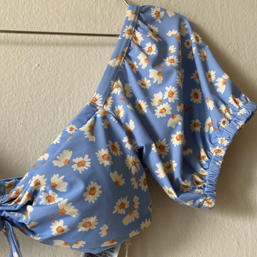 NWT Billabong Blue Floral Tie-Front Bikini Top - Picture 9 of 12
